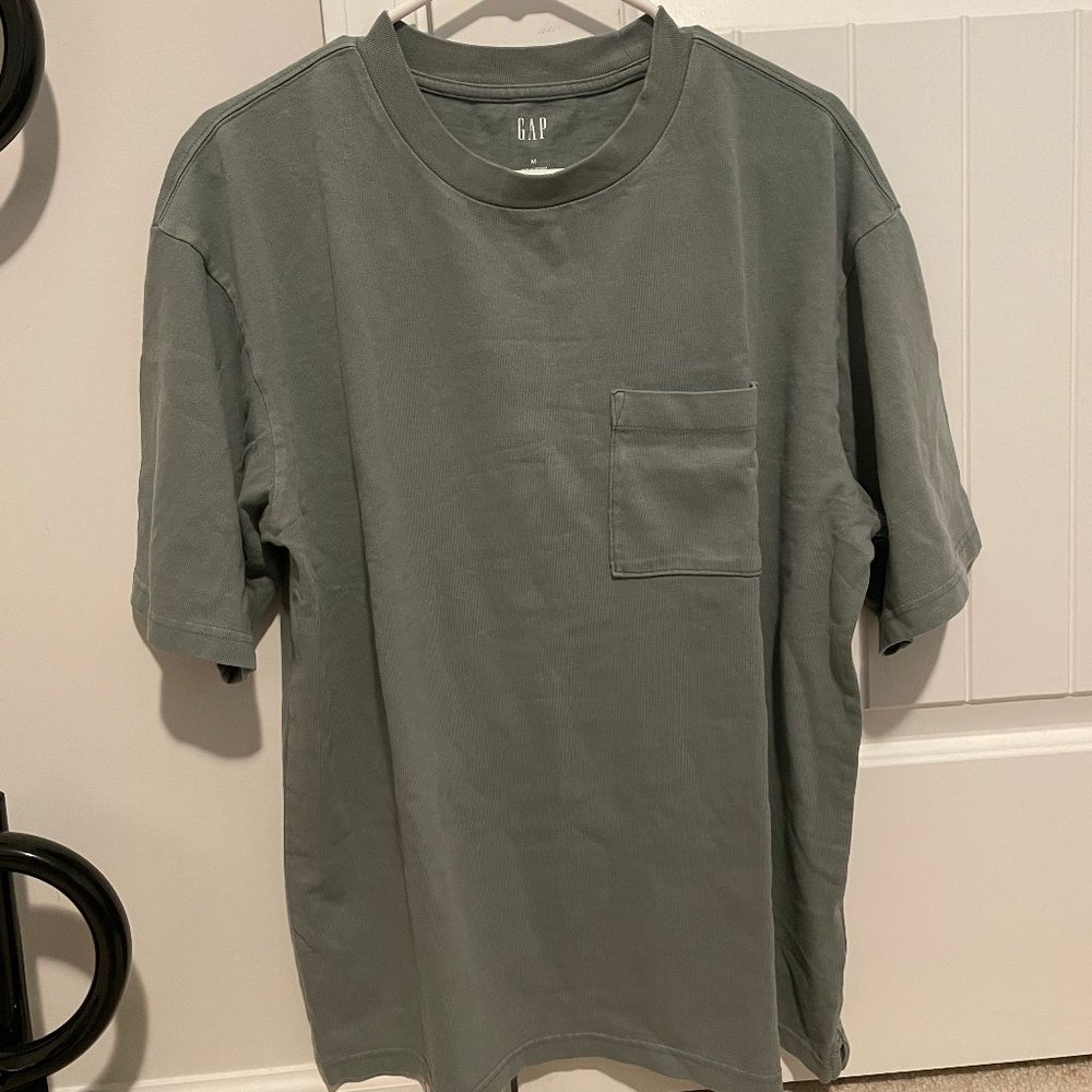 Gap Heavyweight Pocket T-Shirt